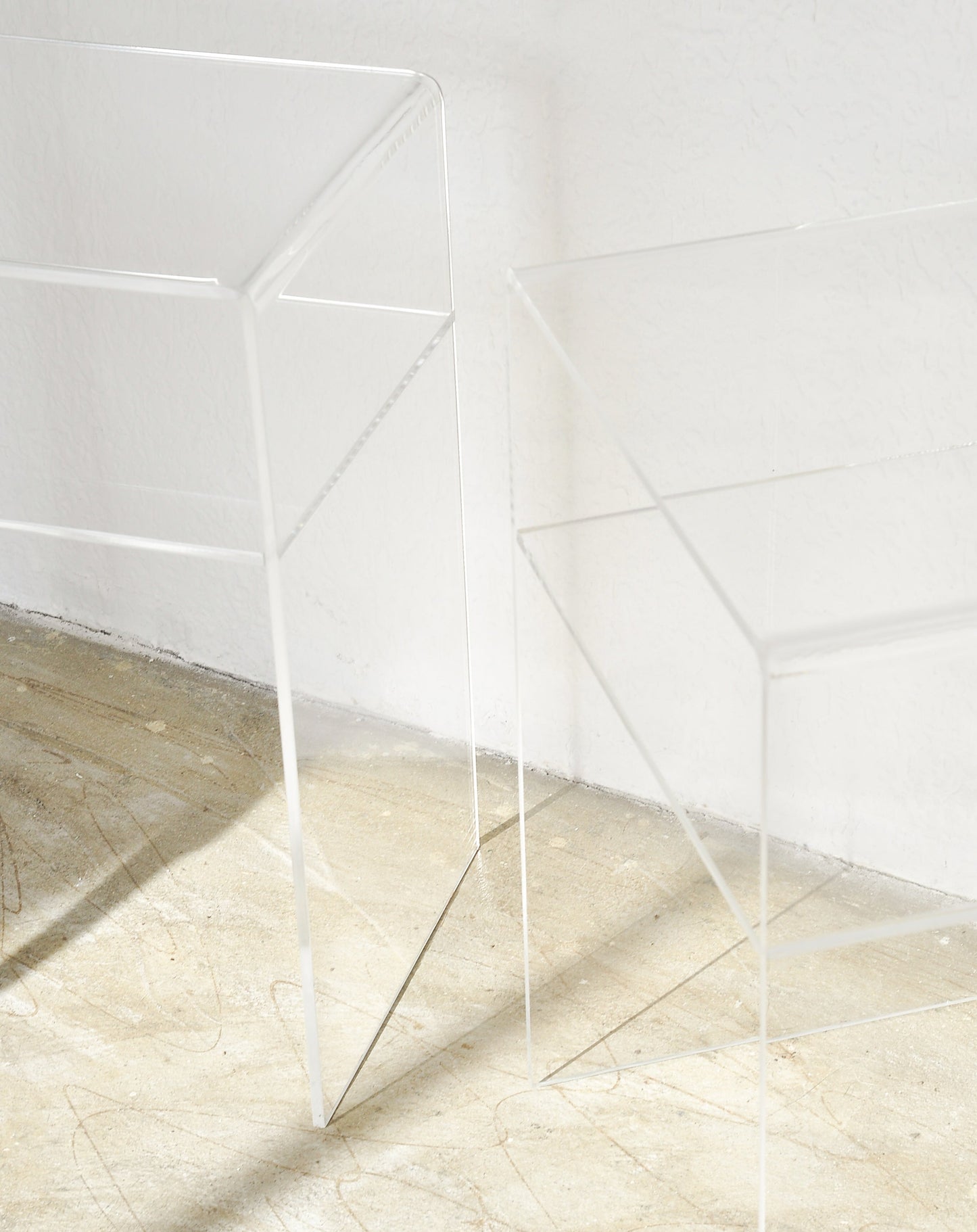A01 x2 SET — mesa de luz