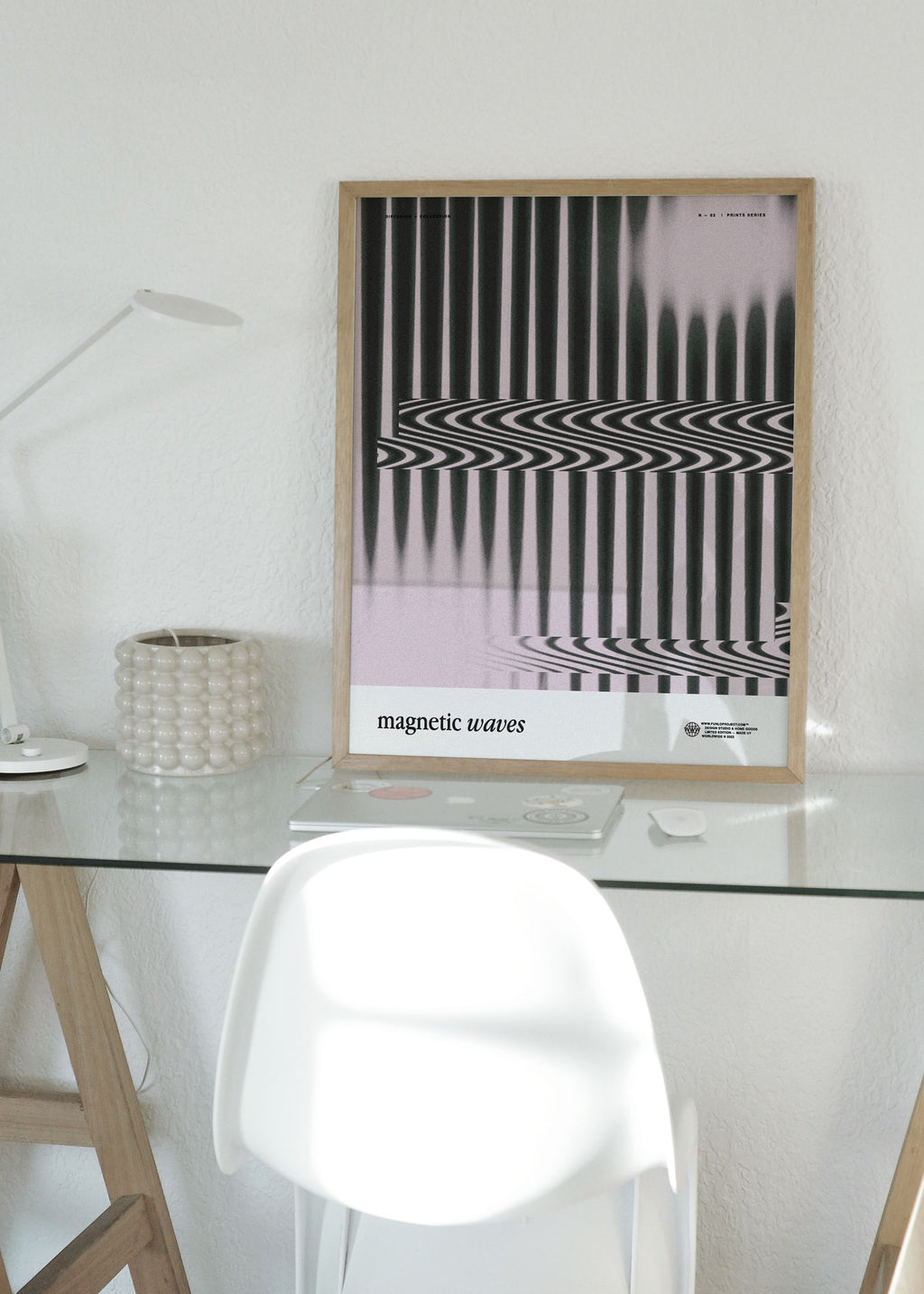 cuadro —  magnetic waves