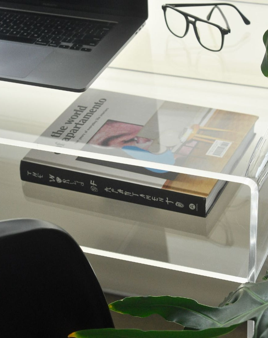 A16 — mesa acrílico