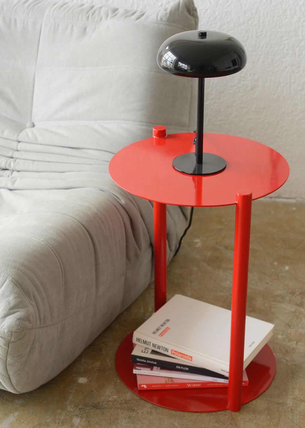 M04 — mesa lateral