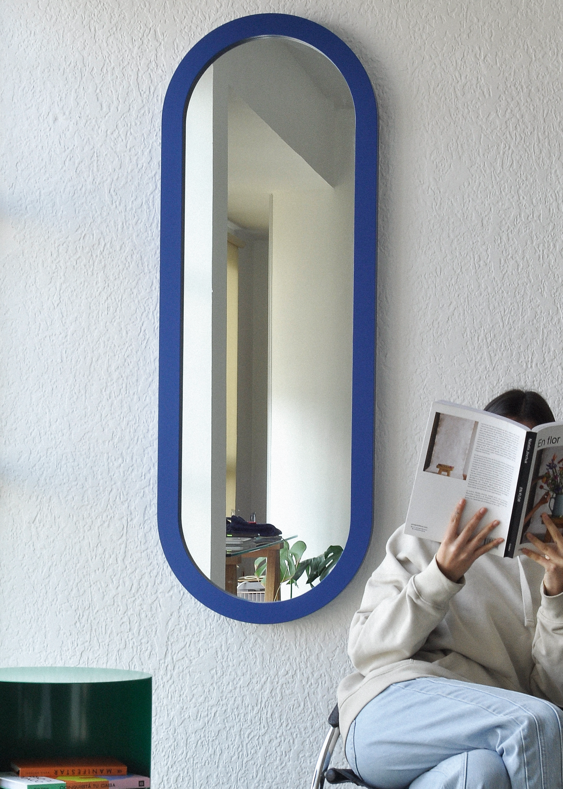 E02 — espejo ovalado