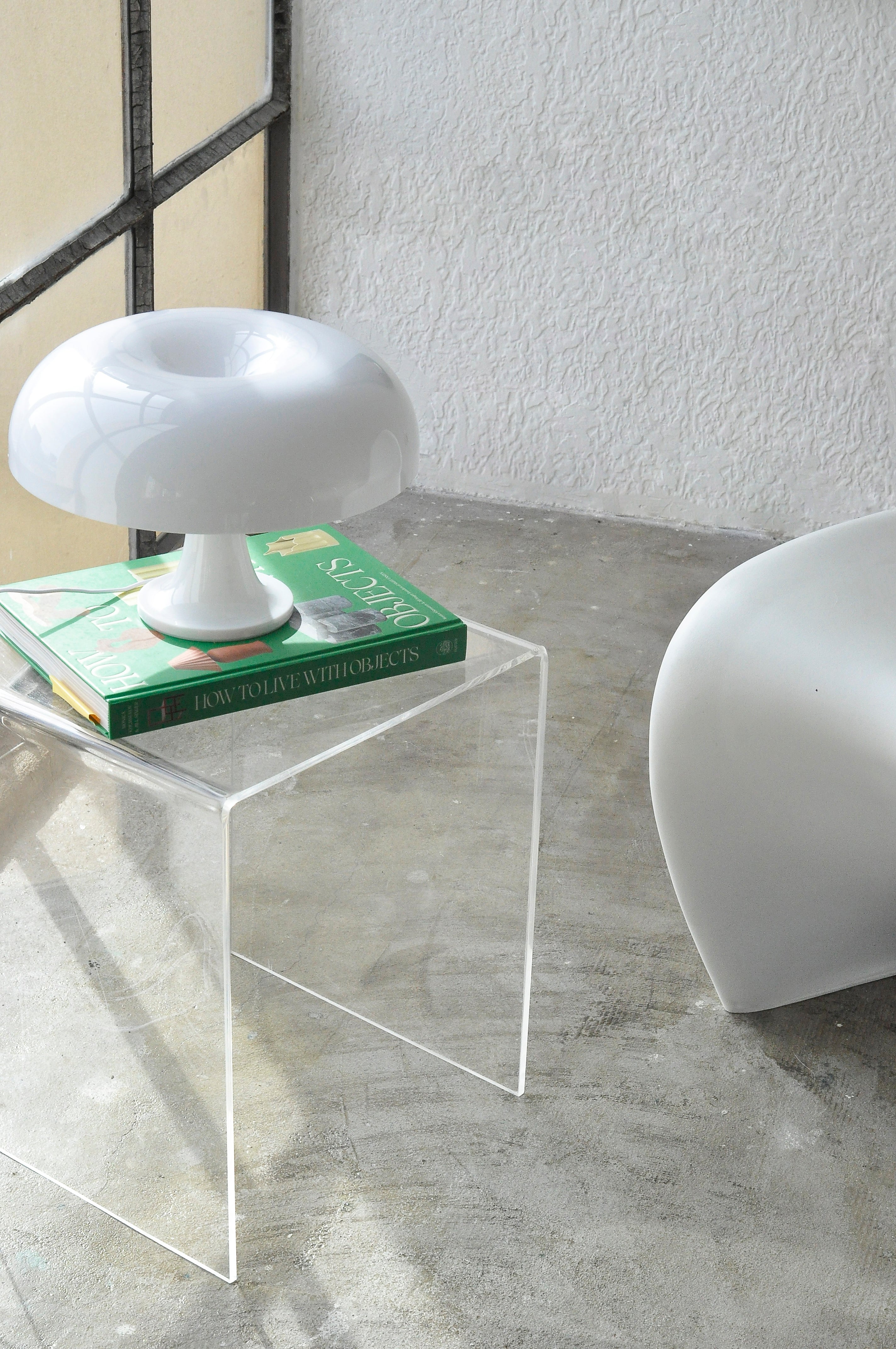 A04 — mesa auxiliar