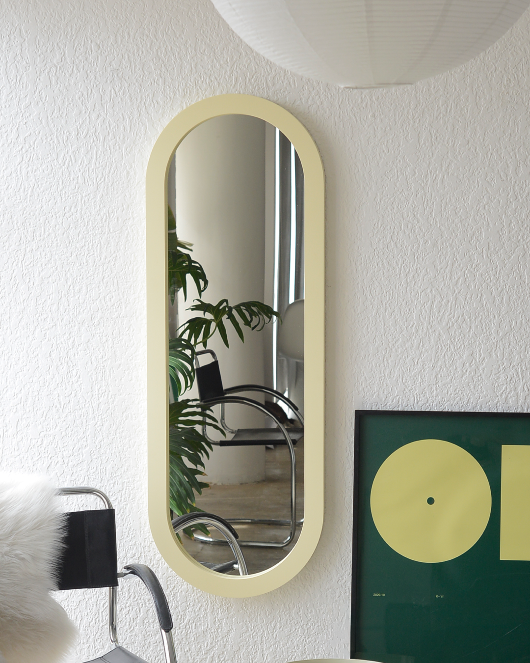 E02 — espejo ovalado